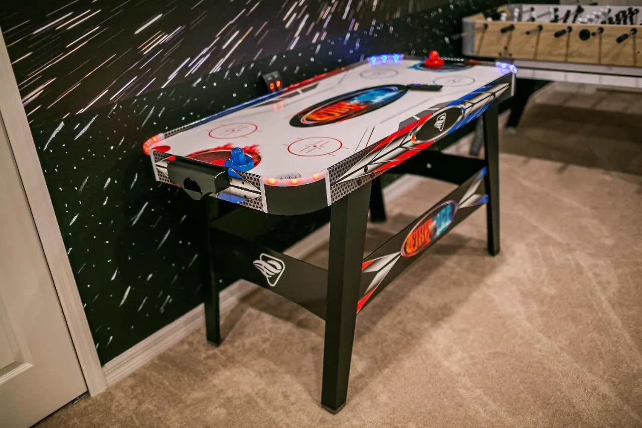 Spacious Home W Private Pool Gameroom In Resort Davenport United States
